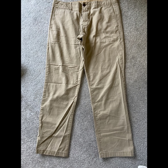 gap lived in straight khaki